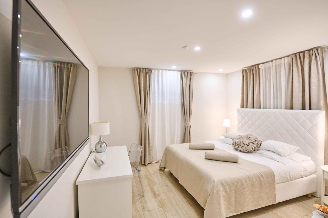 سبليت Best Location Rooms الغرفة الصورة