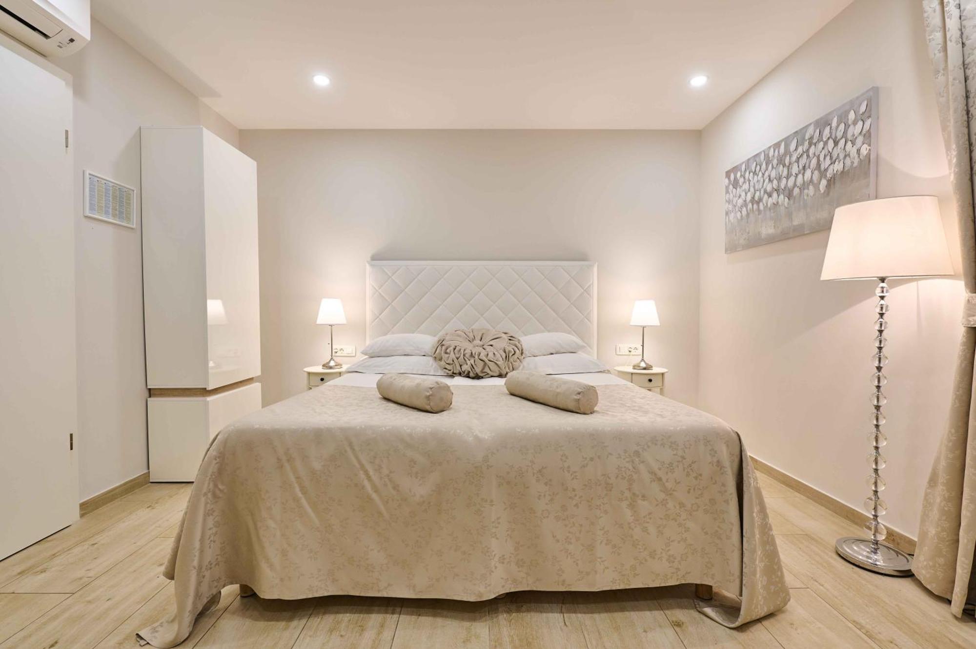سبليت Best Location Rooms الغرفة الصورة